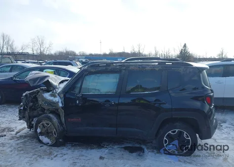 2017 Jeep Renegade Trailhawk 4X4 из США, поврежденный, VIN ZACCJBCB0HPE79397